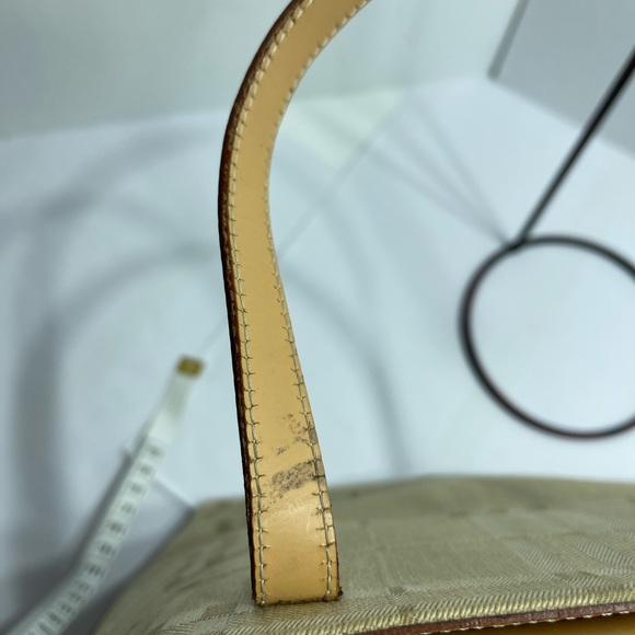 Burberry Hand Bag in Tan color. - Picture 8 of 9